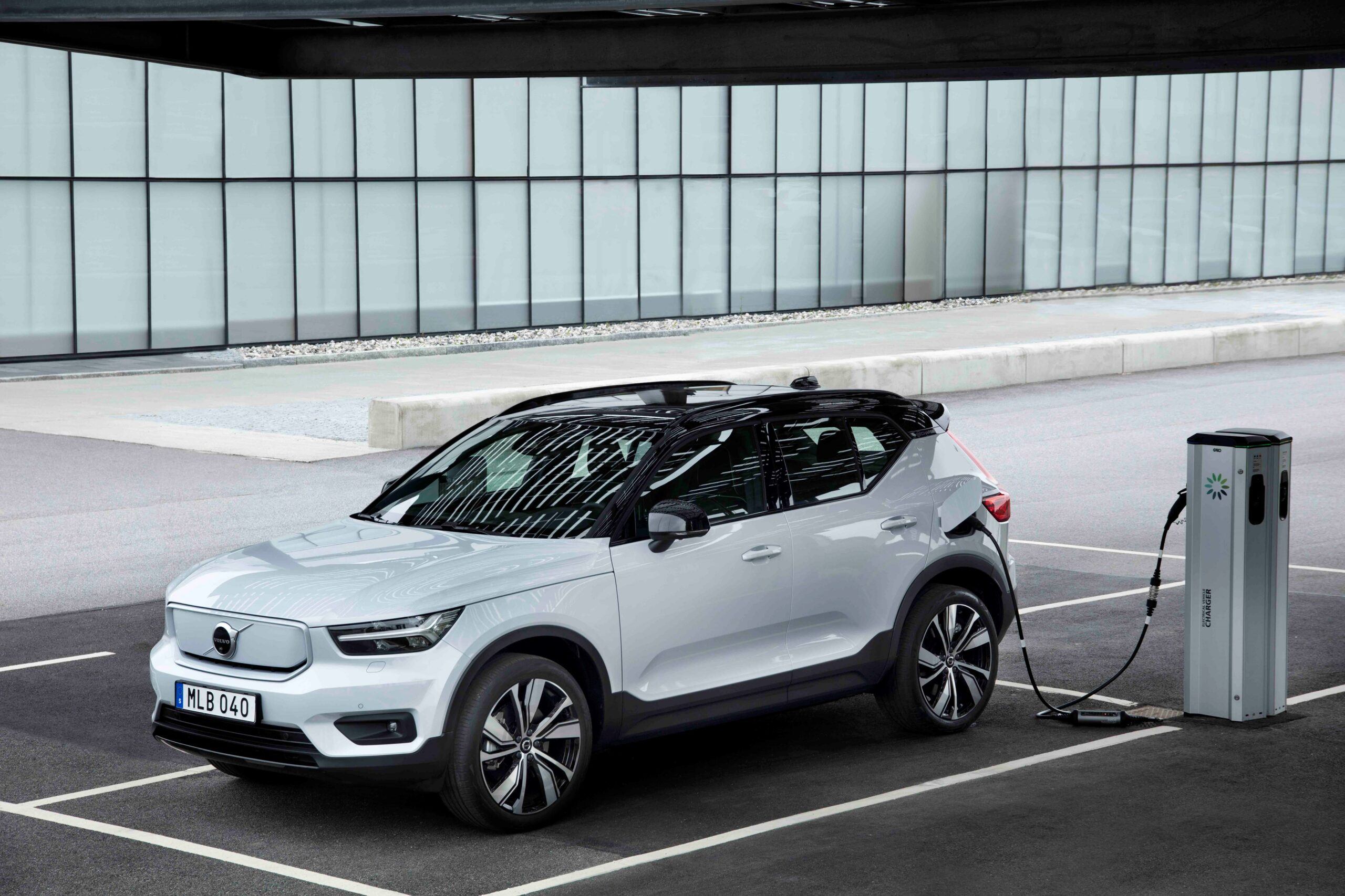 Volvo xc40 store home charger