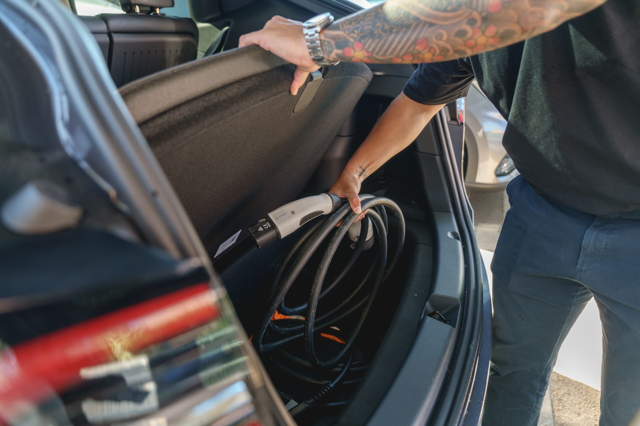 How Much Does It Cost to Charge an Electric Car?